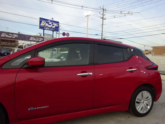 2022 NISSAN LEAF S